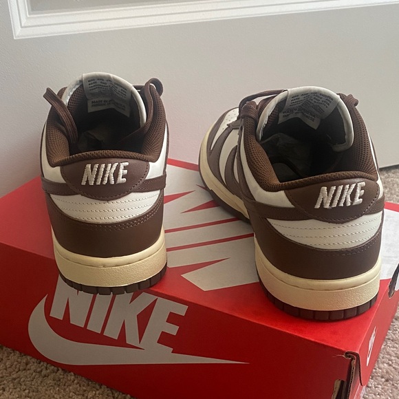 Nike Chocolate Brown Dunks - Picture 3 of 6